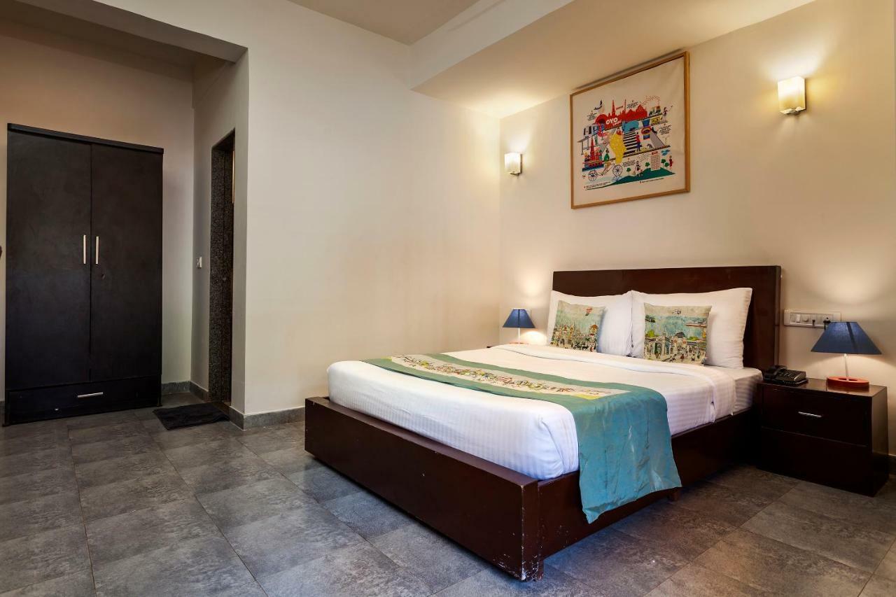 Shree Anand Dham Hotel Vrindavan Bagian luar foto